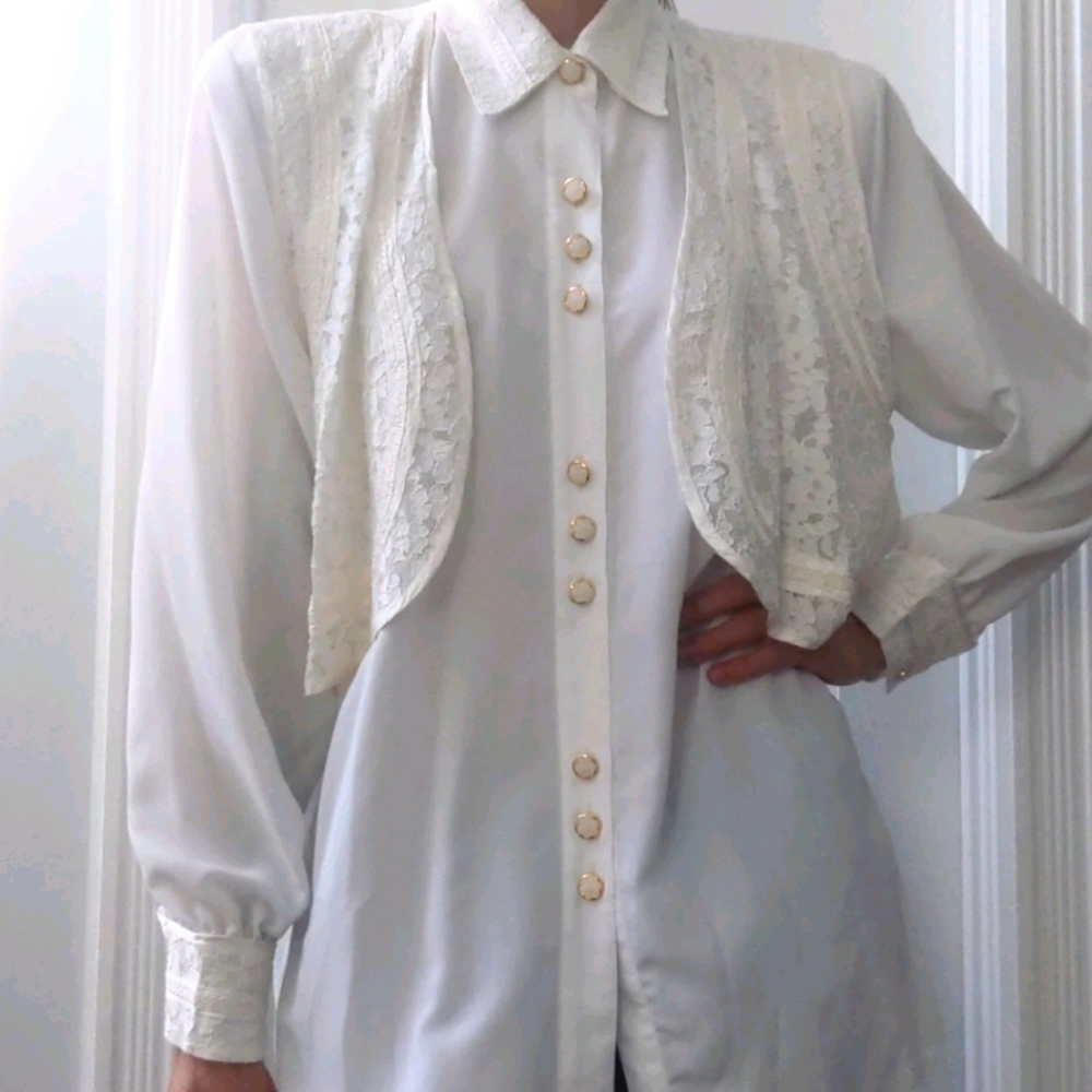 Vintage blouse with attached lace vest - Picture 1 of 2